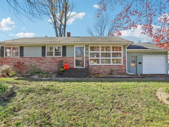 109 Gaylord Dr, Collinsville, IL 62234