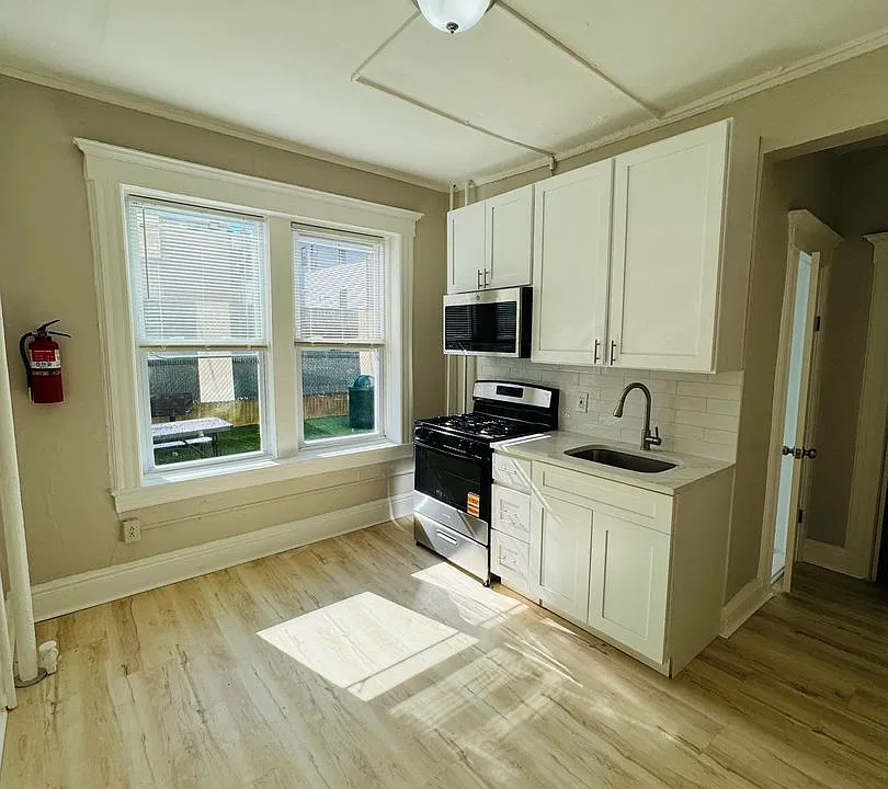 53-55 Henry St #57