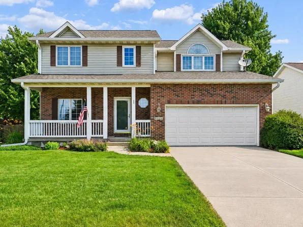 9921 Catalina Dr, Johnston, IA 50131