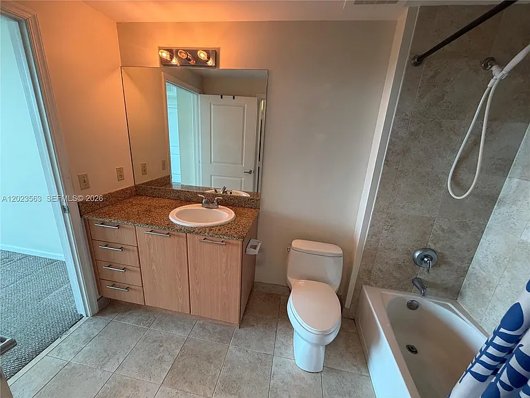 2021 SW 3rd Ave #902 — Photo 6