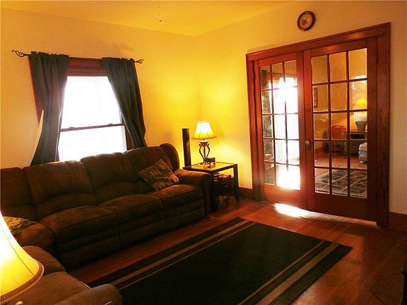 5th image of 3289 Martz Ln