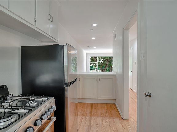 5th image of 635 Scott St #2