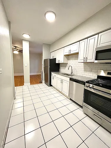 840 W Elmwood Ave #1 Photo 1 840 W Elmwood Ave #1 Photo 1