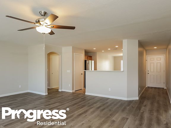 5th image of 2724 E Paradise Ln