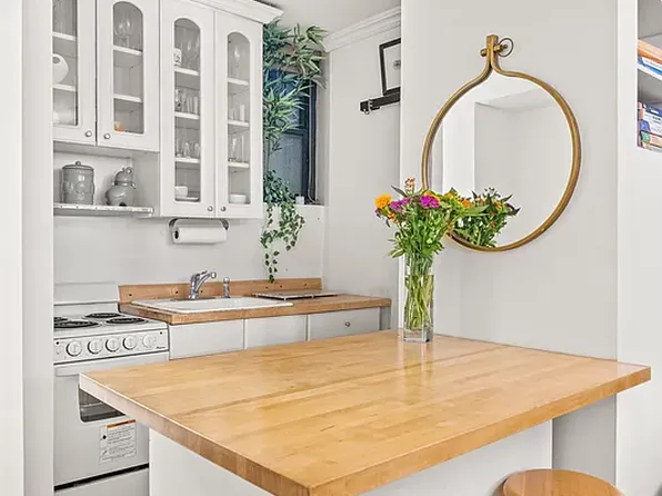 160 East 91st Street image 1 of 5