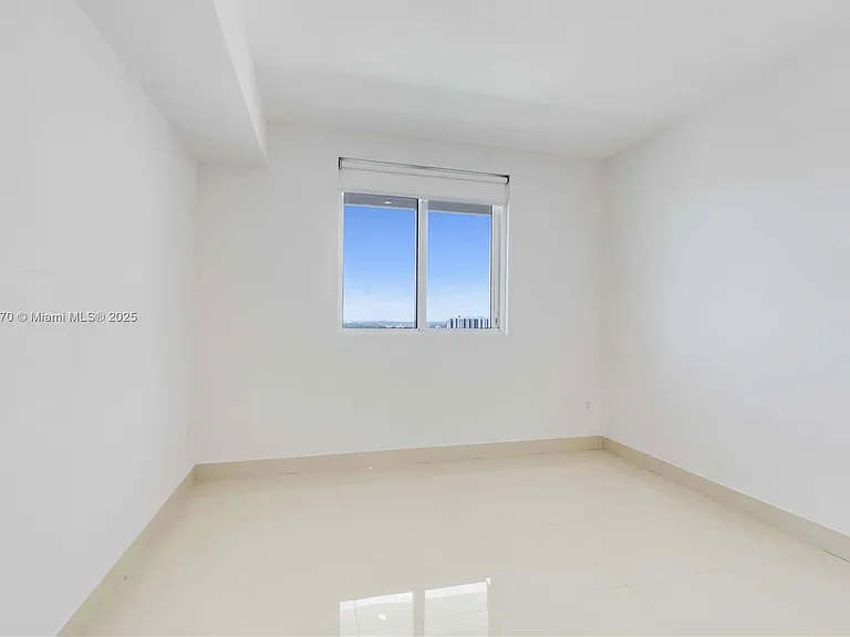 600 NE 27th St #3102 — Photo 21