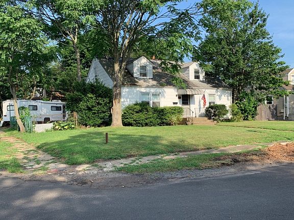 3rd image of 27 Holman Blvd