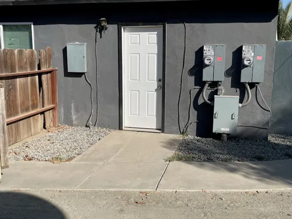 408 E Walnut Ave, Visalia, CA