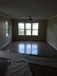 2nd image of 902 W Mistletoe Ave