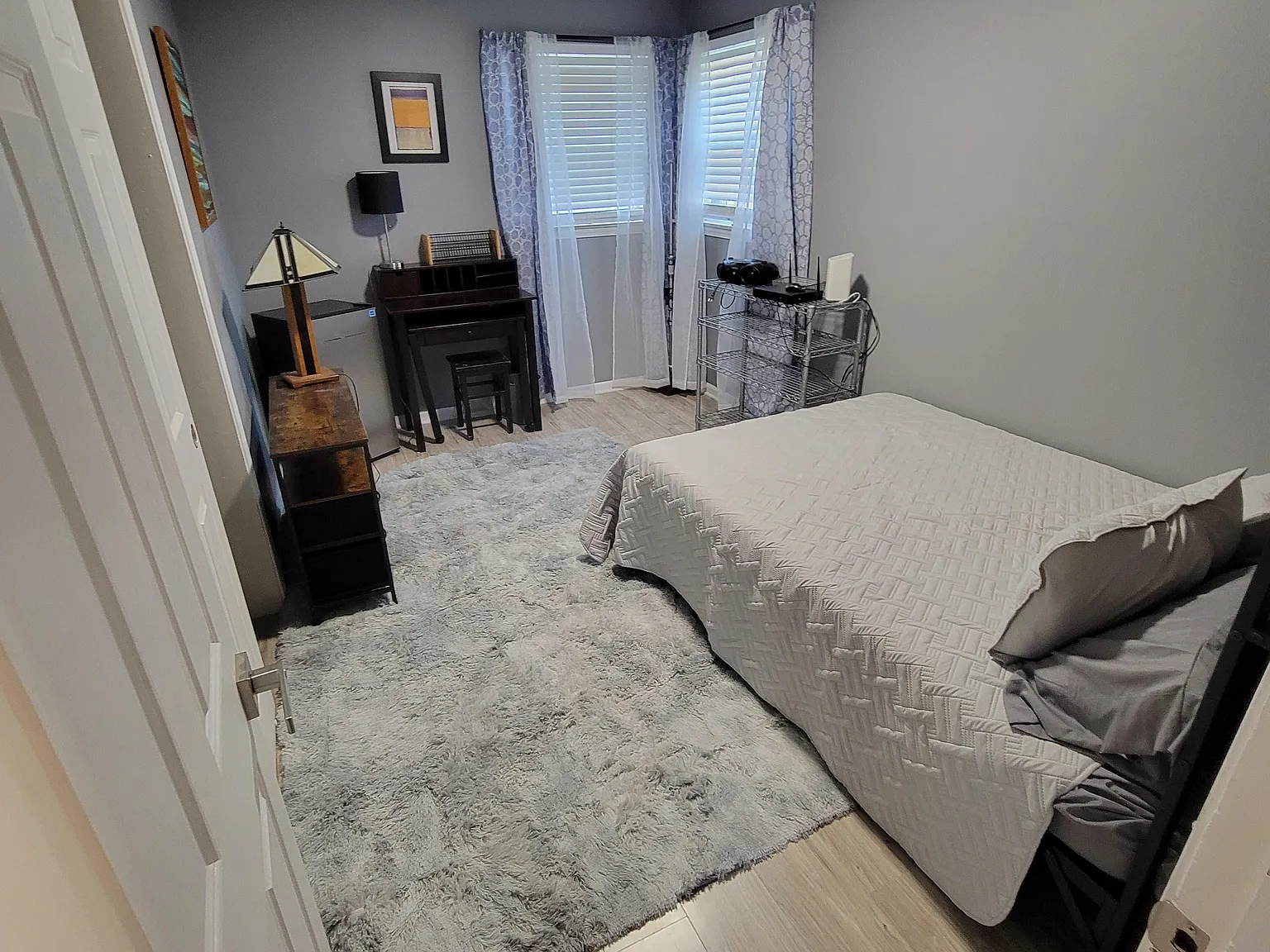 3 bed, 2.0 bath, 2300 sqft, $1,139 — Photo 1