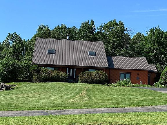 2nd image of 48 Benedict Blvd