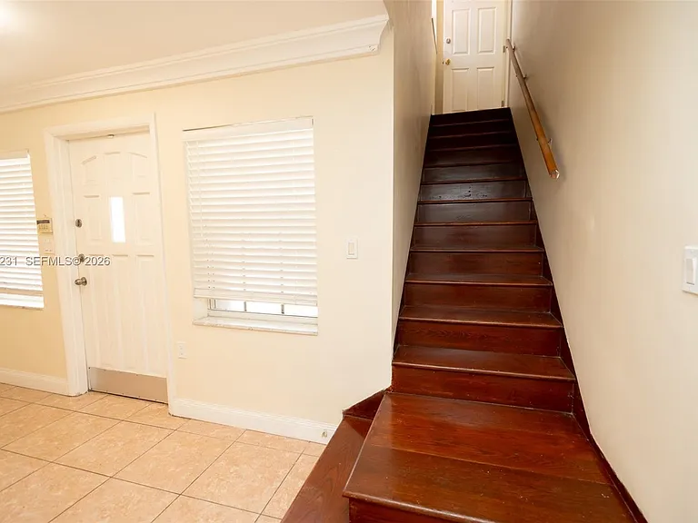 5613 Pierce St — Photo 32