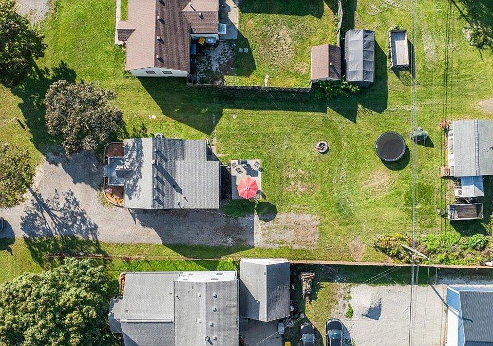 31st image of 20594 Gibraltar Rd