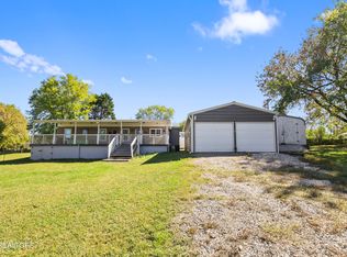 128 Davis Rd, La Follette, TN 37766