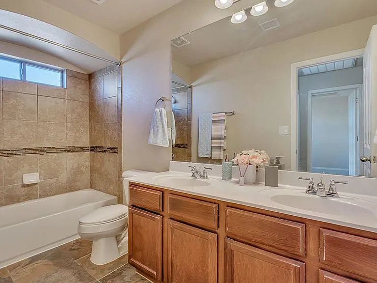 7421 Red Cedar Dr — Photo 19