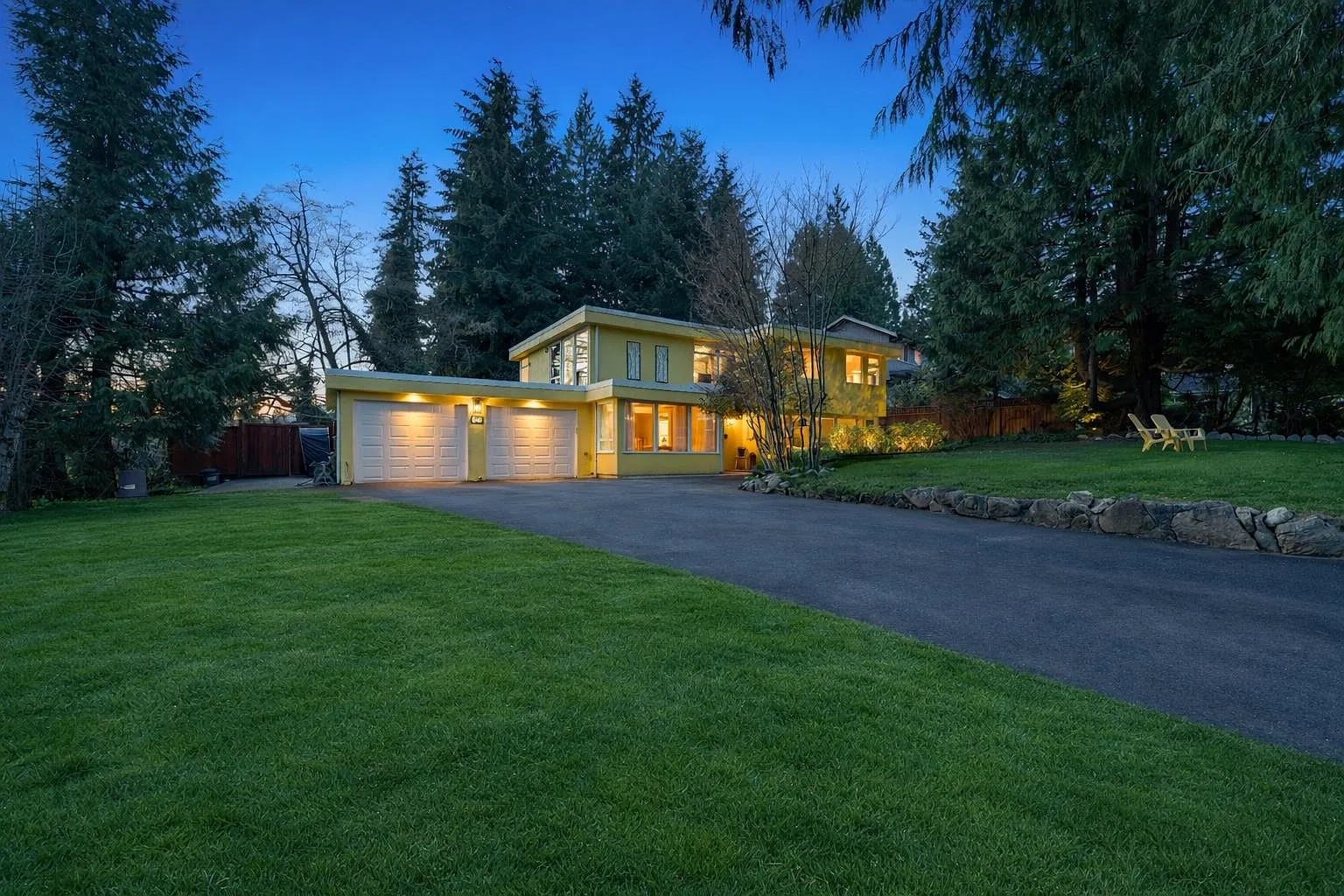 540 Evergreen Pl photo 1