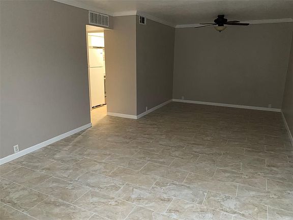 5th image of 2101 Fountain View Dr APT 5G