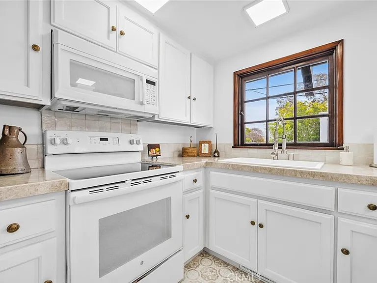 329 Aster St — Photo 12