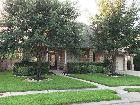 3rd image of 26718 Temple Park Ln