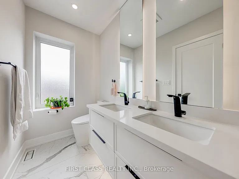 431 Roxton Rd — Photo 17