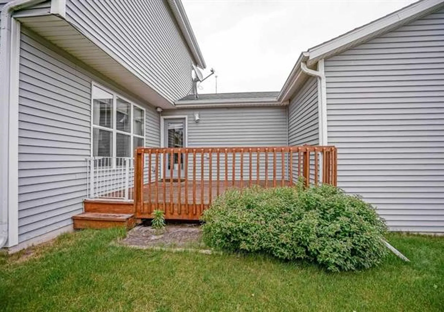 9317 Golden Hue Blvd — Photo 4