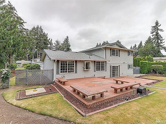 3rd image of 15703 13th Avenue Ct E