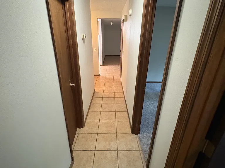 6329 Rolling Hills Dr — Photo 16