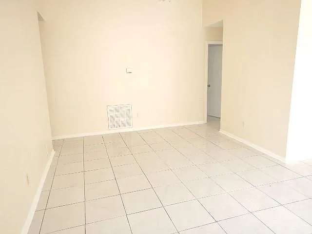 3441 Catalina Dr — Photo 3