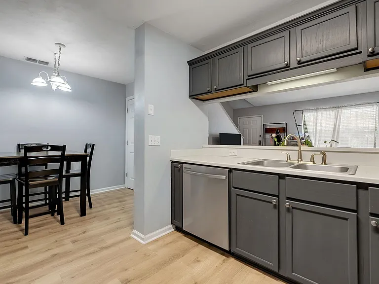 241 Dixie Dr #103 — Photo 8