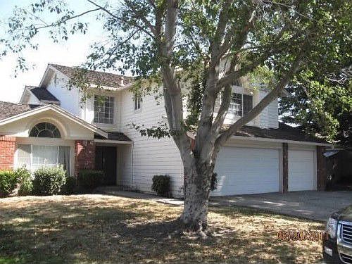 2nd image of 641 Castle Oaks Dr