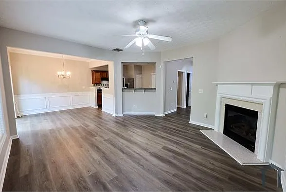 4515 Windale Dr — Photo 1