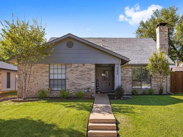 722 Holly Oak Dr, Lewisville, TX 75067