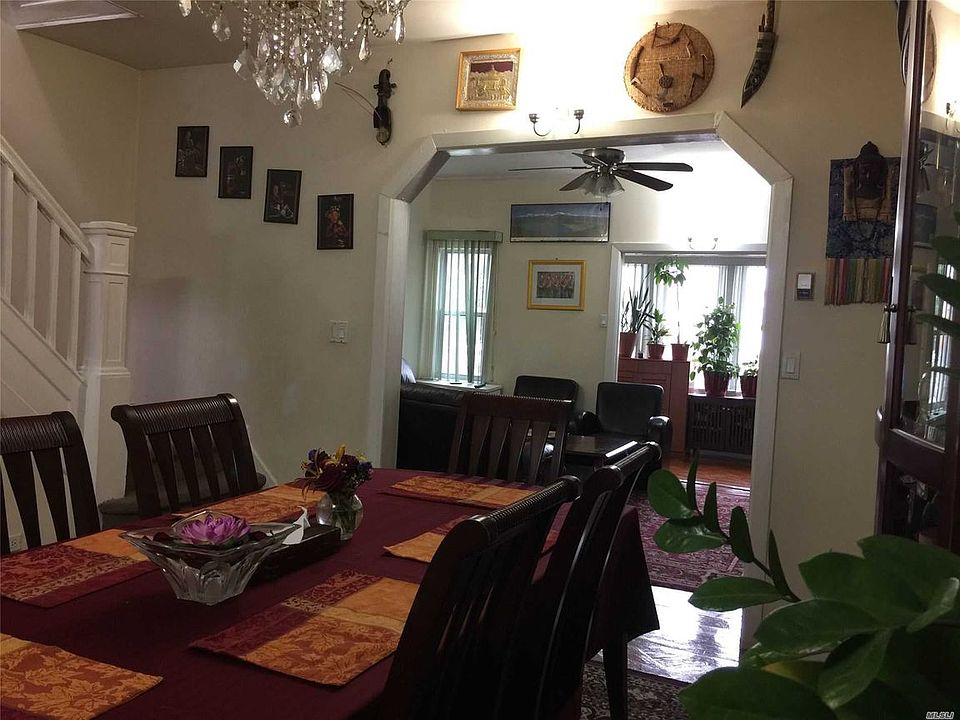 2nd image of 3029 92nd St