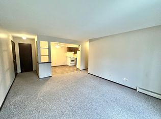 7428 N Granville Rd #6, Milwaukee, WI 53224