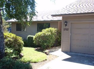 1703 Arch Ln, Brookings, OR 97415