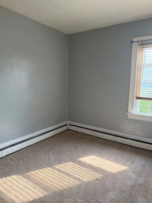 1229 Brownsville Rd — Photo 3
