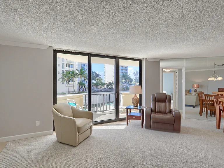 2800 N Ocean Dr #A — Photo 16