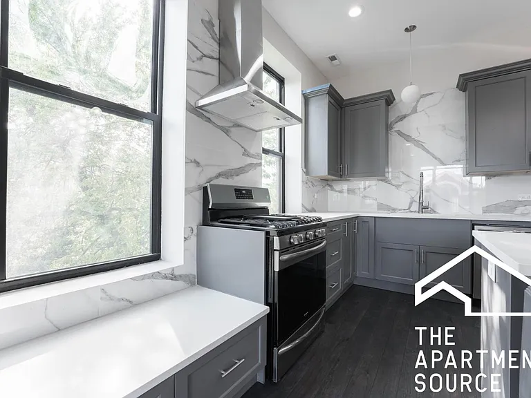 2702 W Thomas St #3 — Photo 7