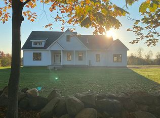 3 Roper Rd, Sterling, MA 01564