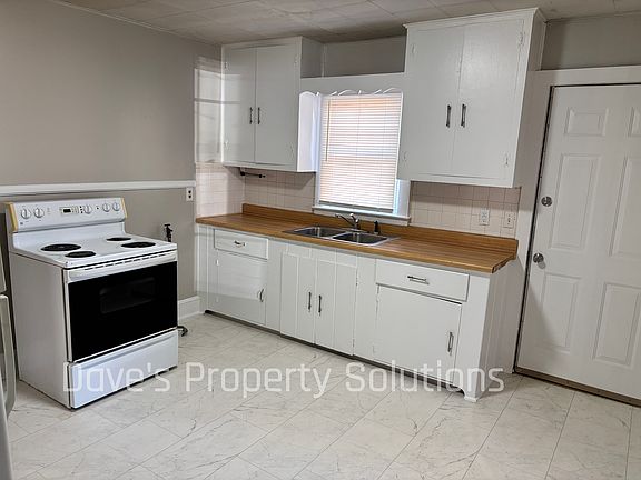 2nd image of 1407 Belleauwood St