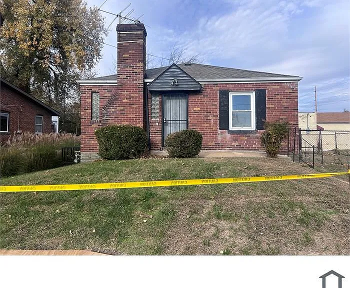 6203 Dardanella Ave — Photo 1