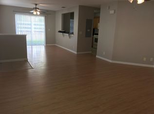 225 Castlekeeper Pl #225, Valrico, FL 33594