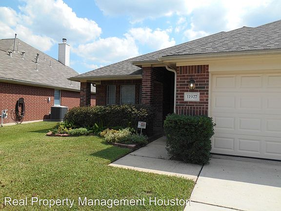 3rd image of 11927 Lucky Meadow Dr