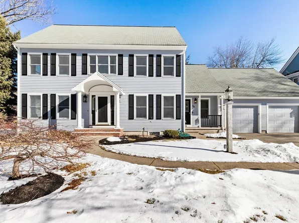 49 Earl St, Lexington, MA 02421