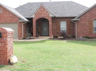2000 Ruby Dr, Blanchard, OK 73010