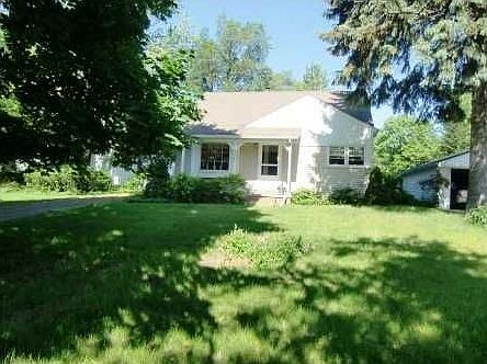 1st image of 3385 Beaumont Ave
