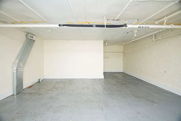 Rented by Nooklyn NYC LLC | media 9