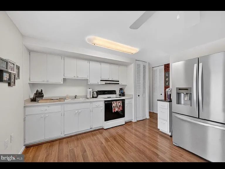 1245 Wilshire Dr — Photo 9