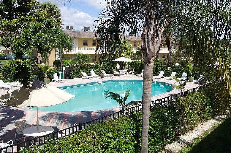 Pooll Area