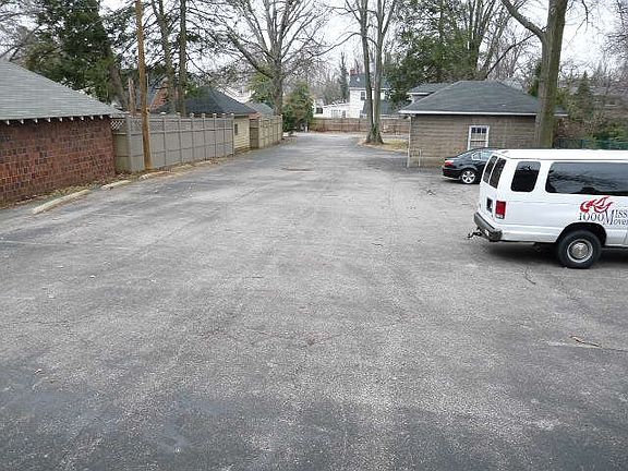4th image of 1542 Frederica St